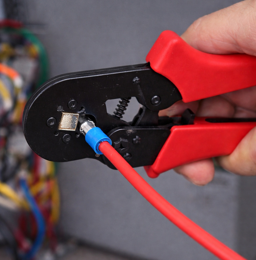 What is a Crimping Tool and How Does It Work? What is a Crimping Tool and How Does It Work?